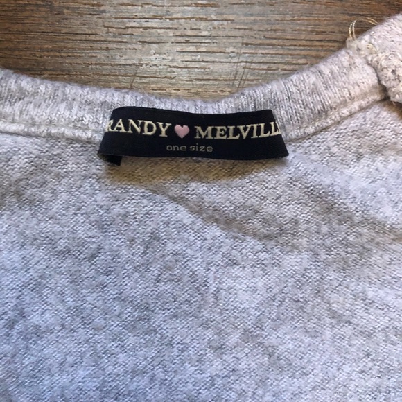 Brandy Melville one size tunic. Bought used good condition. - Picture 2 of 3